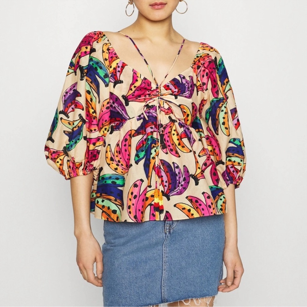 •NWT• Farm Rio Banana Bunch Blouse 🍌